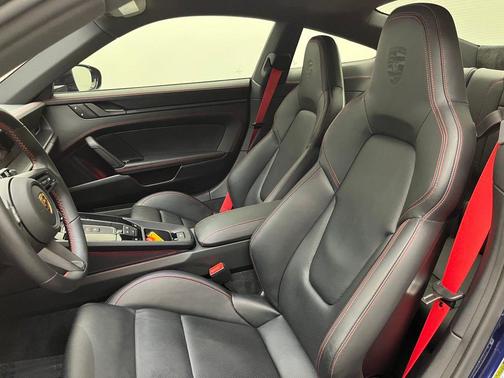 2024 Porsche 911 Carrera GTS