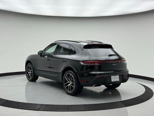2025 Porsche Macan 