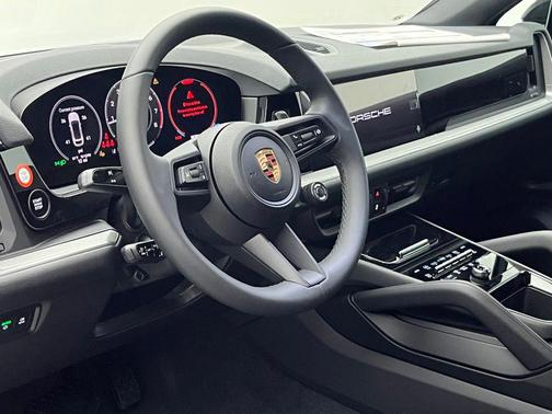 Chromite Black Metallic 2026 Porsche Cayenne Cayenne