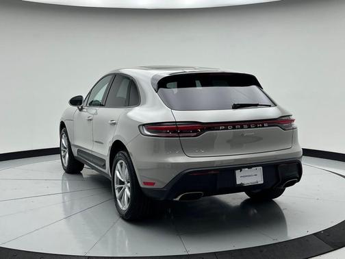 2025 Porsche Macan 