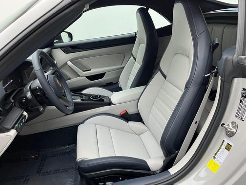 2026 Porsche 911 Carrera GTS