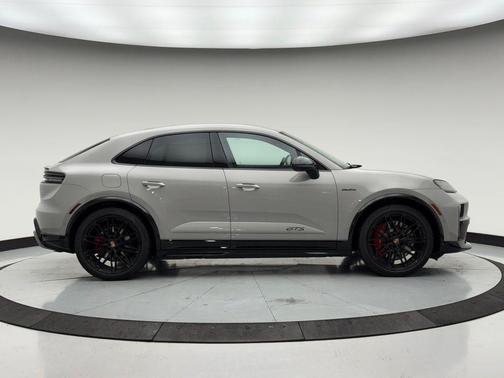 2026 Porsche Macan GTS
