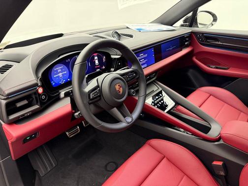 2026 Porsche Macan GTS