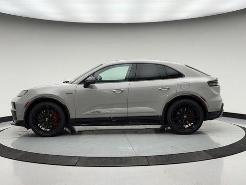 2026 Porsche Macan GTS