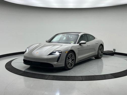 2022 Porsche Taycan 
