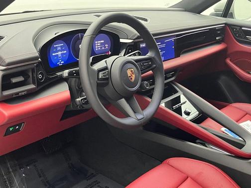 2026 Porsche Macan Macan Electric 4