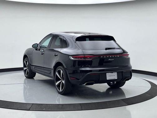 2025 Porsche Macan 