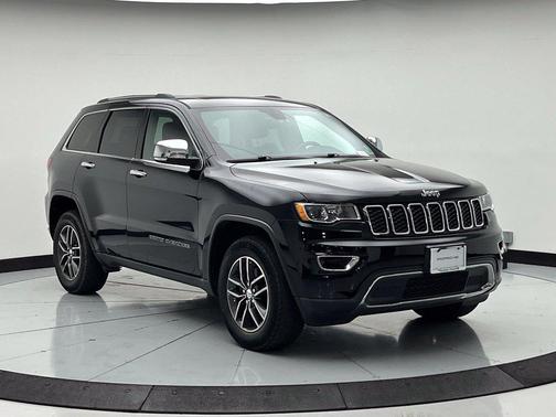Diamond Black Crystal Pearlcoat 2017 Jeep Grand Cherokee Limited