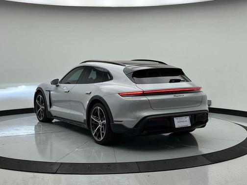2022 Porsche Taycan 4