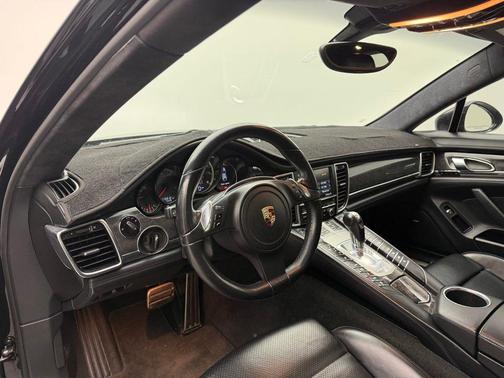 2012 Porsche Panamera Turbo