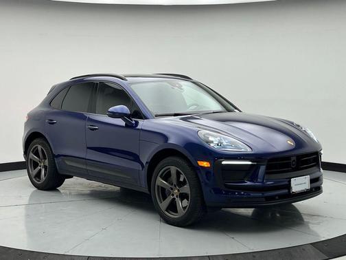 2022 Porsche Macan 