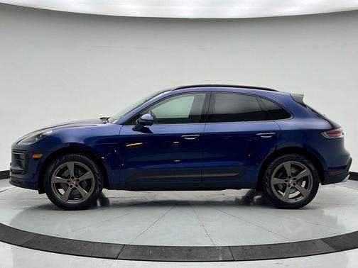 2022 Porsche Macan 