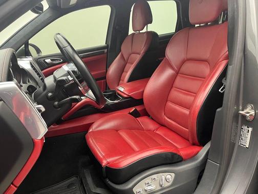 2018 Porsche Cayenne Turbo