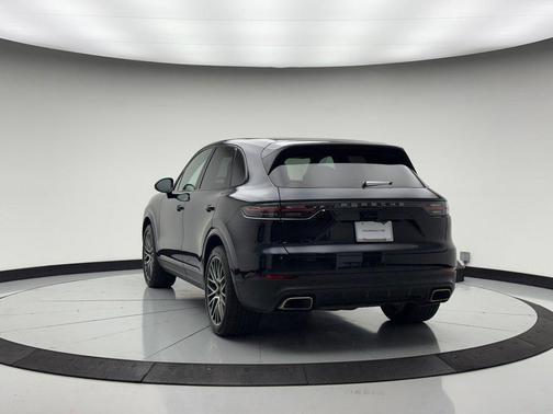 Moonlight Blue 2022 Porsche Cayenne Cayenne