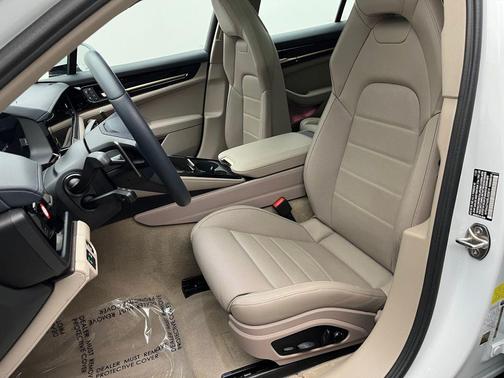 2024 Porsche Panamera 4