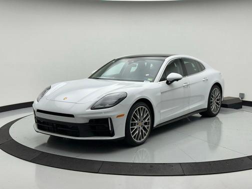 2024 Porsche Panamera 4
