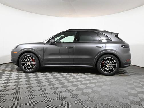 2026 Porsche Cayenne GTS
