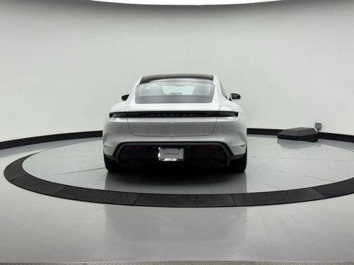 2023 Porsche Taycan 