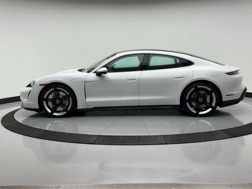 2023 Porsche Taycan 
