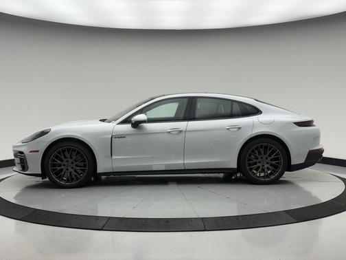2026 Porsche Panamera Turbo