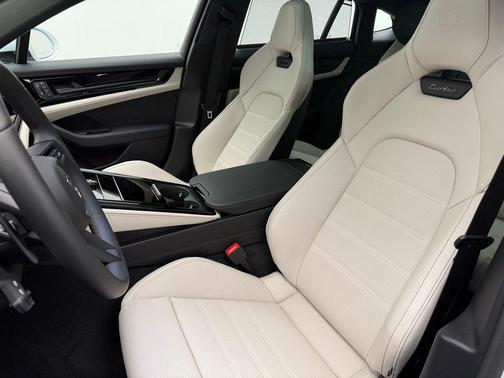 2026 Porsche Panamera Turbo