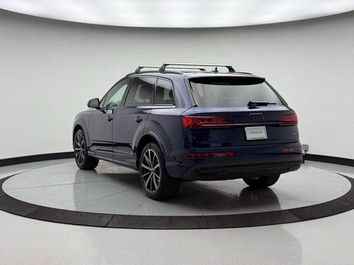 2022 Audi Q7 55 Premium Plus