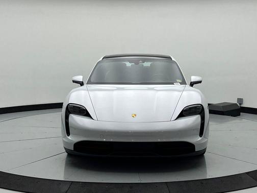 2022 Porsche Taycan 
