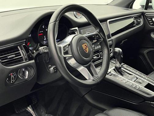 Carrara White 2020 Porsche Macan Macan