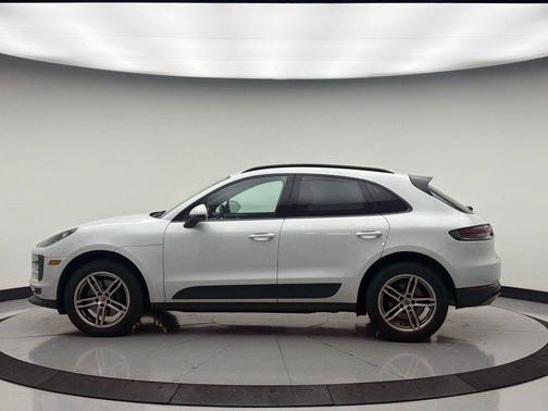 Carrara White 2020 Porsche Macan Macan