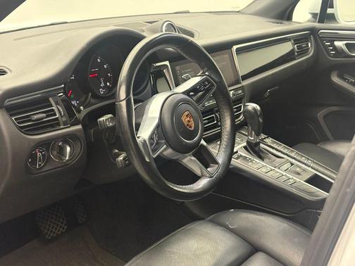 Carrara White 2020 Porsche Macan Macan