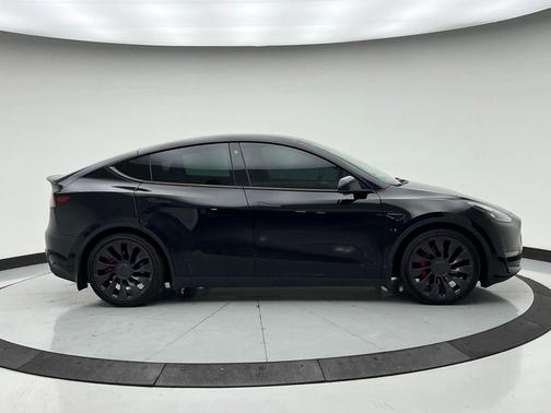 2022 Tesla Model Y Performance Dual Motor All-Wheel Drive