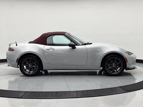 Ceramic Metallic 2018 Mazda MX-5 Miata Club