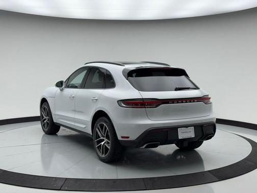 2025 Porsche Macan 
