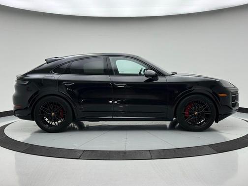 2025 Porsche Cayenne S
