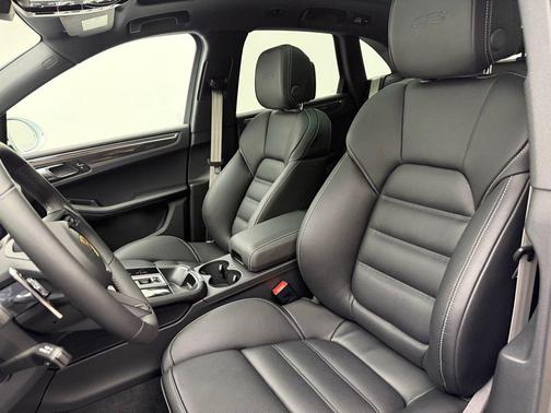 2026 Porsche Macan GTS