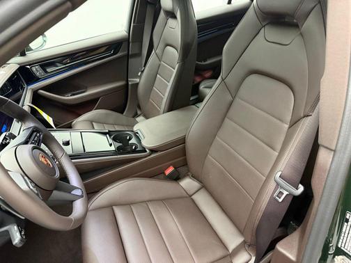 2026 Porsche Panamera 