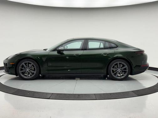 2026 Porsche Panamera 