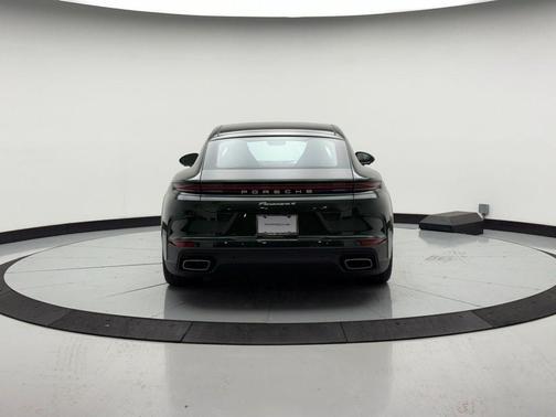 2026 Porsche Panamera 