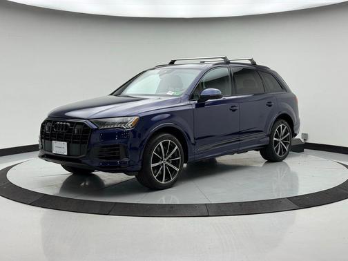 2022 Audi Q7 55 Premium Plus