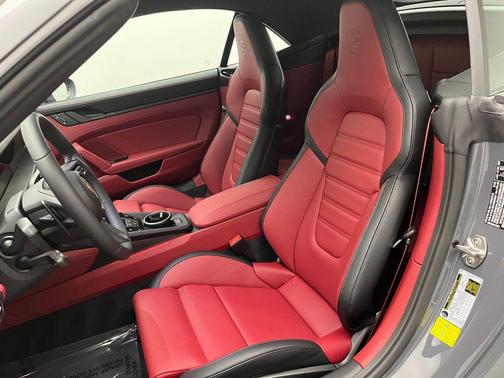 2026 Porsche 911 Carrera GTS