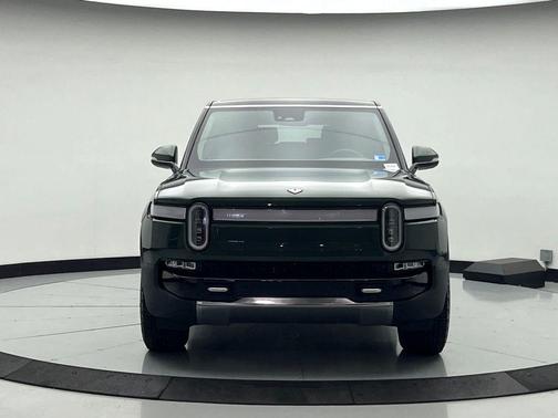 2023 Rivian R1S Adventure