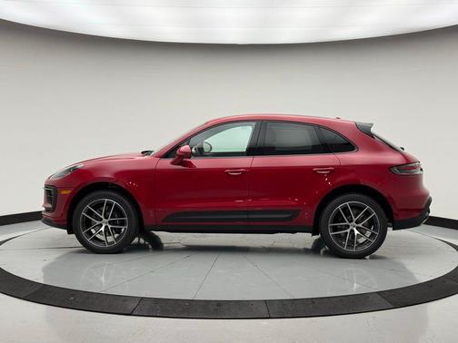 2026 Porsche Macan 