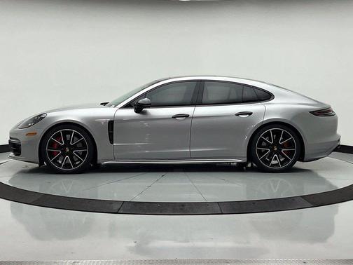 Rhodium Silver Metallic 2018 Porsche Panamera Turbo