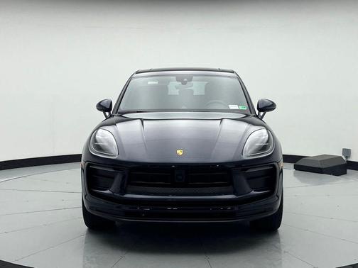 2022 Porsche Macan