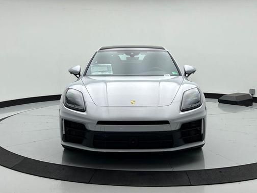 2025 Porsche Panamera 