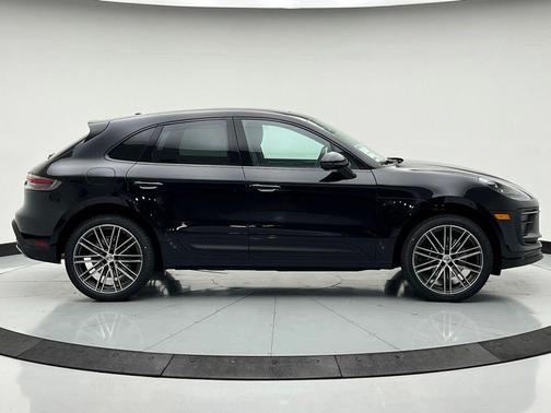 Jet Black Metallic 2026 Porsche Macan Macan