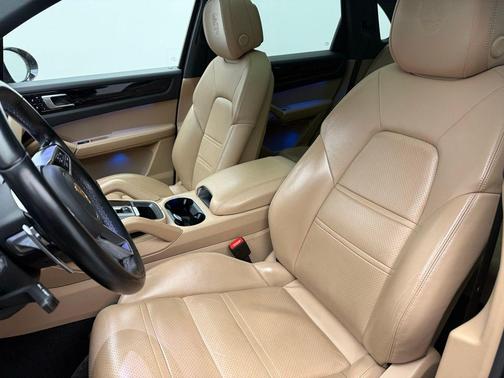2021 Porsche Cayenne Cayenne