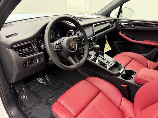 2026 Porsche Macan Macan S