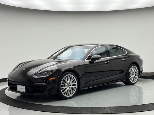 Amethyst Metallic 2023 Porsche Panamera Turbo S