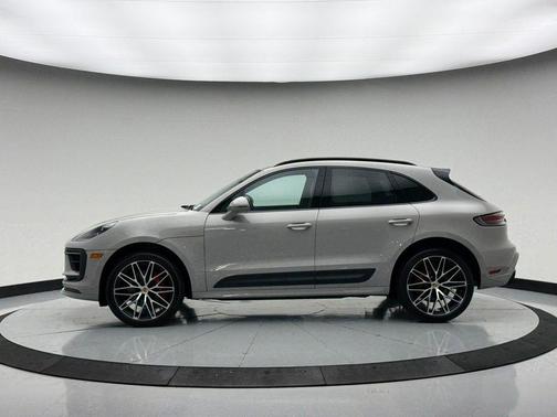 Chalk 2024 Porsche Macan Macan